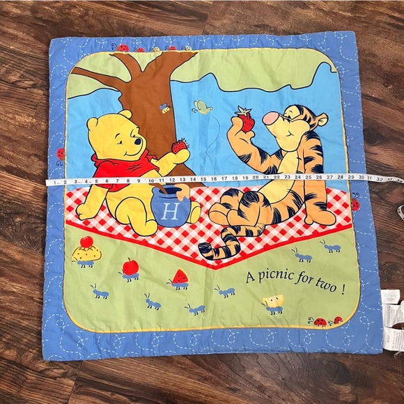 Vintage Winnie the Pooh Tigger Play Area Quilt Fun Activity Mat Blanket 31” Sqr - Picture 1 of 5